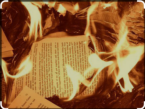 Hangi yazarın vasiyeti, öldüğünde tüm eserlerinin yakılmasıydı?